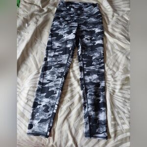 LP Black And Gray Camouflage Leggings, Size Small